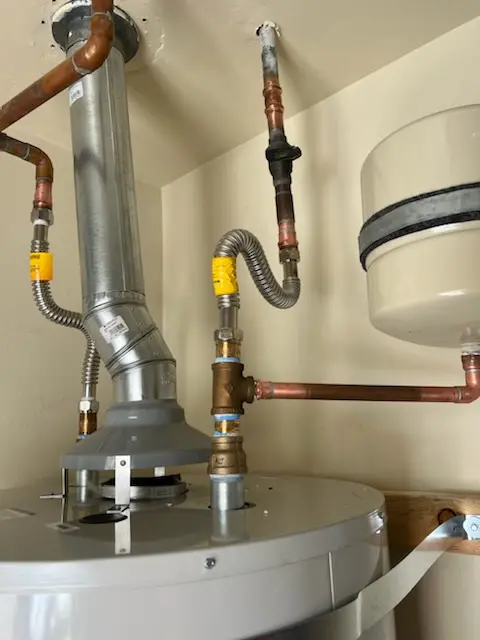 Water heater installation and plumbing repair in Richmond Hill
